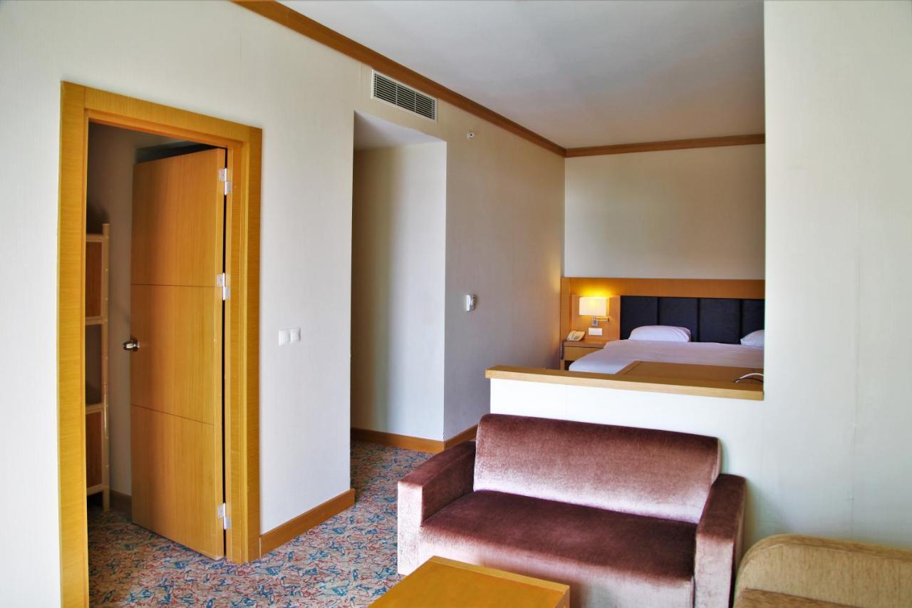 Gure Adrina Termal Health & Spa Hotel מראה חיצוני תמונה